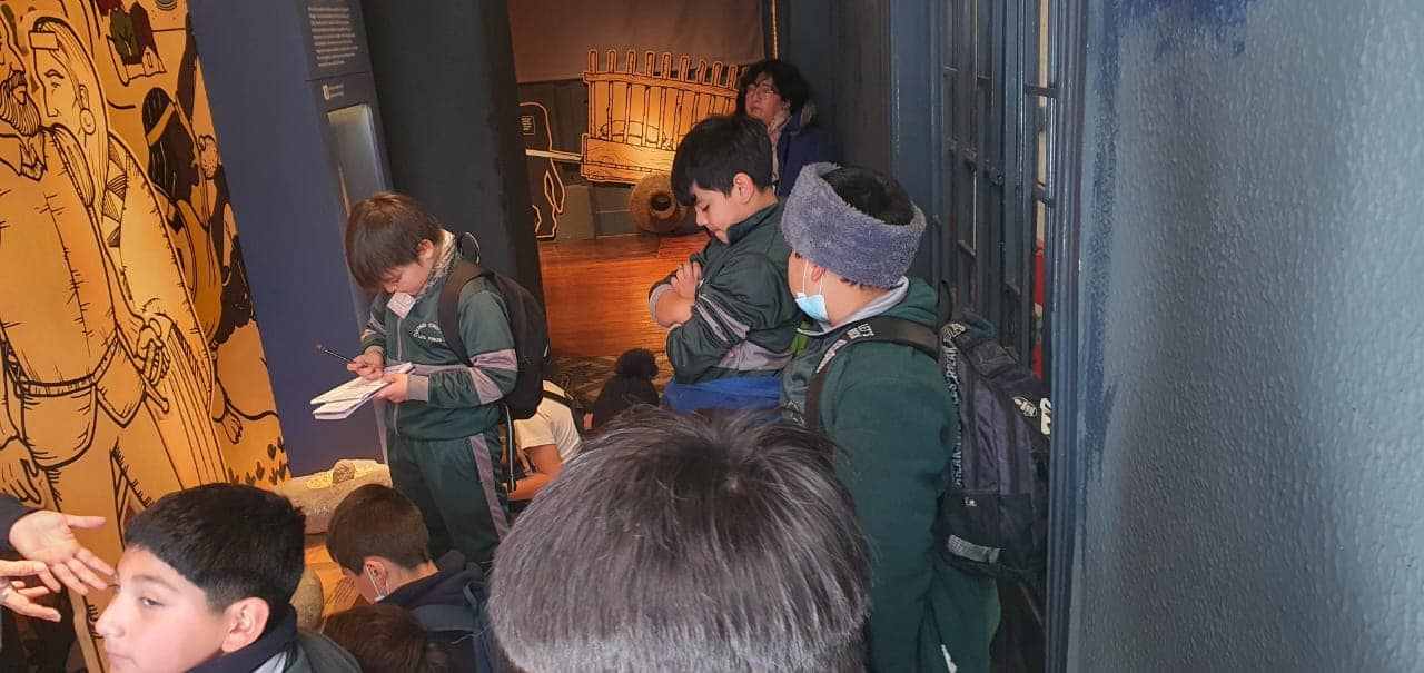 Colegio Simón Bolívar de Quillota y del Colegio Cristiano Los Pinos de Quilpué