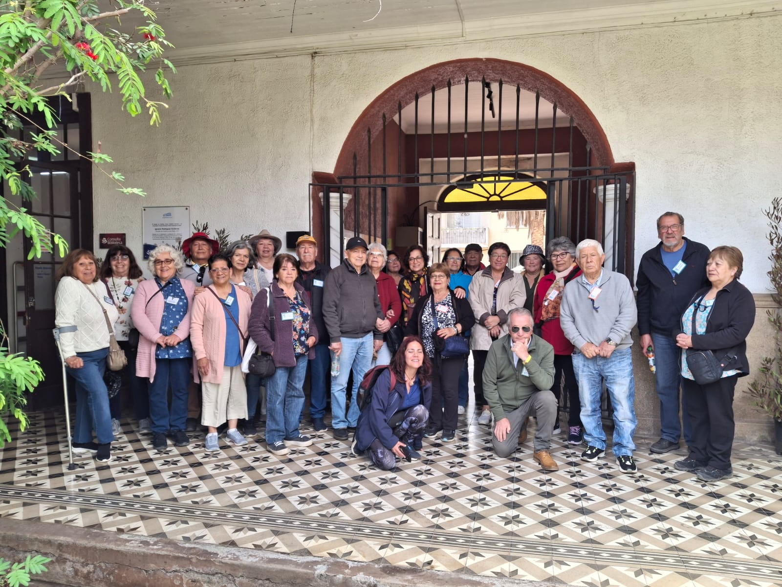 Adultos mayores de El Quisco visitan el Museo Histórico Arqueológico de Quillota